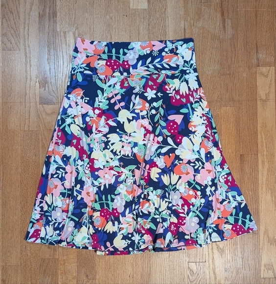🌸 LuLaRoe Madison Skirt - Floral Frenzy & Pocket Twirl Magic (Size L) 🌸 - Picture 1 of 3
